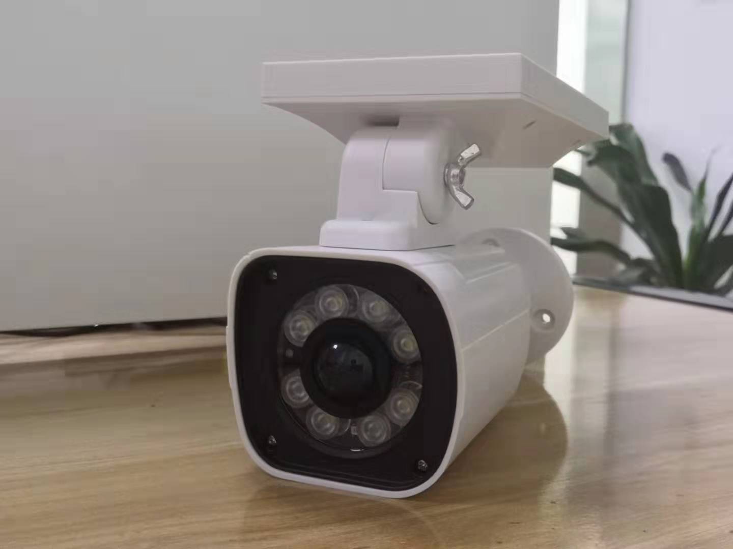 Solar Simulation Camera Search Light – Outdoor Security & Lighting